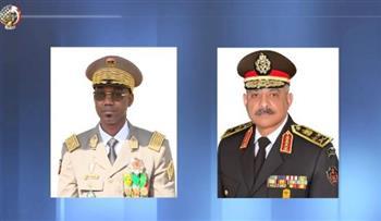 وزير الدفاع يلتقى نظيره المالي ويوقعان مذكرة تفاهم فى مجال التعاون العسكري