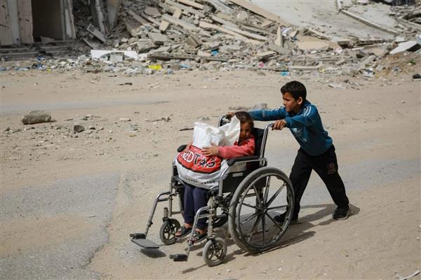 خاص| في يومهم العالمي.. ويلات الإبادة والحصار تفتك بذوي الإعاقة في غزة