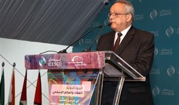 د. احمد زايد : نحن في أشد الحاجة إلى نموذج "عقَّادي" لهذا العصر