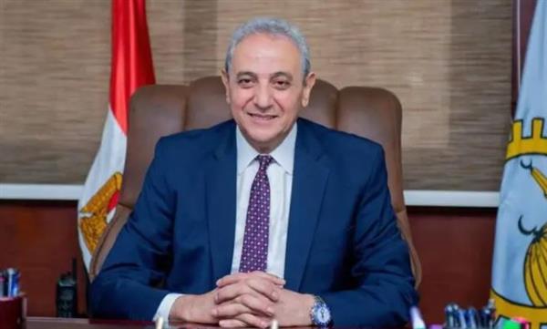 محافظ الغربية يشيد بجهود مديرية التربية والتعليم