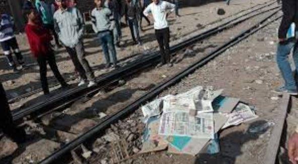 مصرع عامل دليفري صدمه قطار بالشرقية