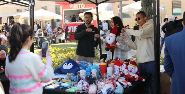 جامعة الجلالة تنظم بازار الكريسماس “Santa’s Fair” في أجواء احتفالية مميزة 