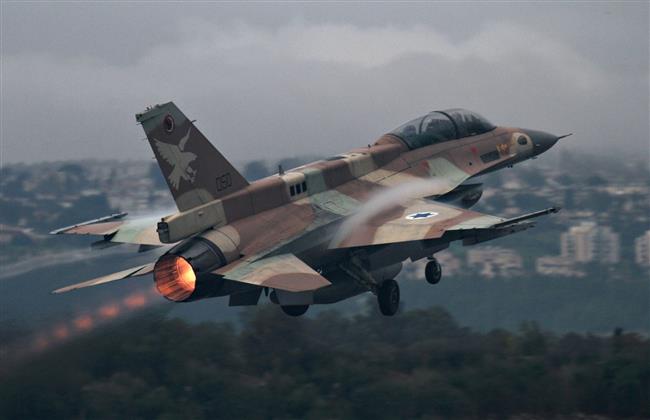 استشهاد 8 فلسطينيين في قصف طائرات الاحتلال مدرسة تؤوي نازحين بحي الدرج في مدينة غزة