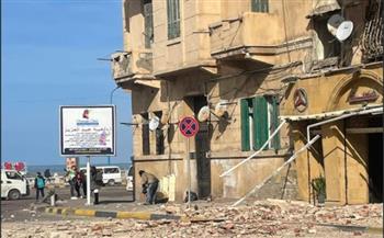   انهيار شرفتي عقار بكورنيش الإسكندرية دون اصابات 
