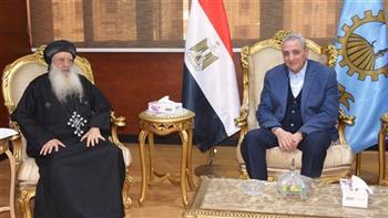 محافظ الغربية: أعياد الميلاد تعكس روح المحبة والسلام بين أبناء الوطن الواحد