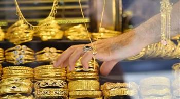   الذهب يعوض خسائره وسط تراجع طفيف في التضخم الأمريكي