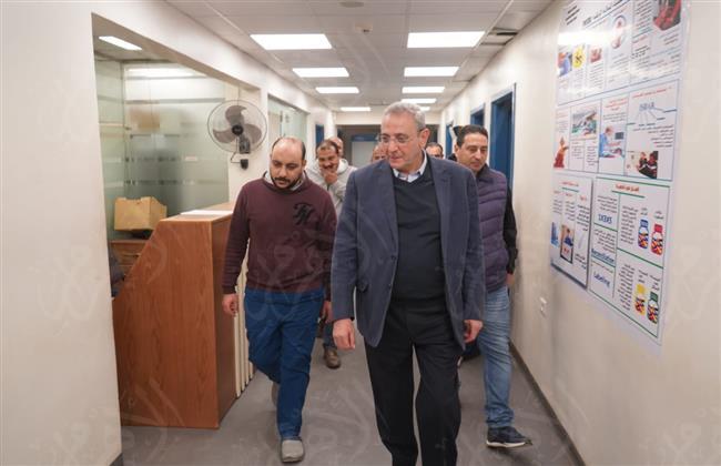 محافظ الغربية يتفقد الخدمات المقدمة للمواطنين بمركز أورام طنطا