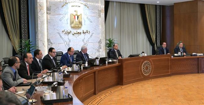 رئيس الوزراء يتابع الموقف التنفيذي لـ مستشفى "500500"