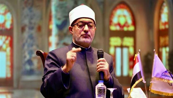 مفتي الجمهورية: الحكم على الدين من خلال تصرفات المنتسبين إليه ظلم بيِّن
