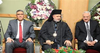   محافظ الجيزة يزور الكنيسة الكاثوليكية لتهنئة الأقباط بعيد الميلاد المجيد