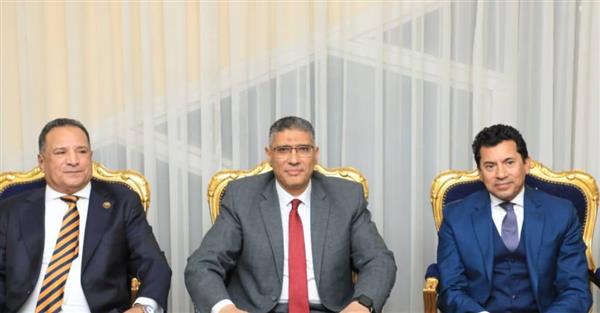 محافظ الجيزة يشهد احتفالية تجهيز 180 عروس من أبناء المحافظة