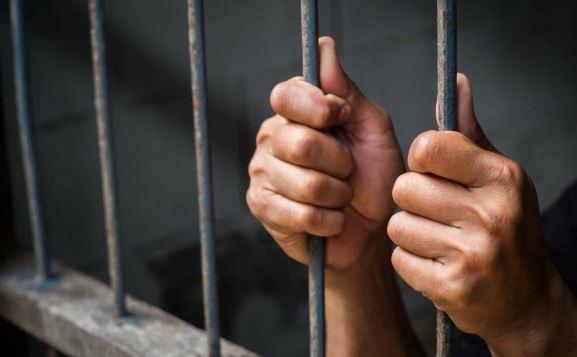 حقيقة فيديو إحراق سيارة مواطن بكفر الشيخ واتهامه الشرطة بالتواطؤ مع المتهم