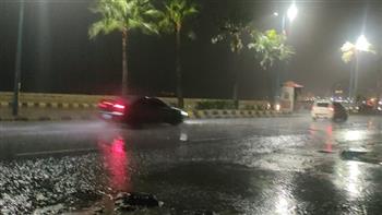   محافظ الإسكندرية يوجه بالمتابعة اللحظية لموجة الأمطار ونزح المياه على الفور