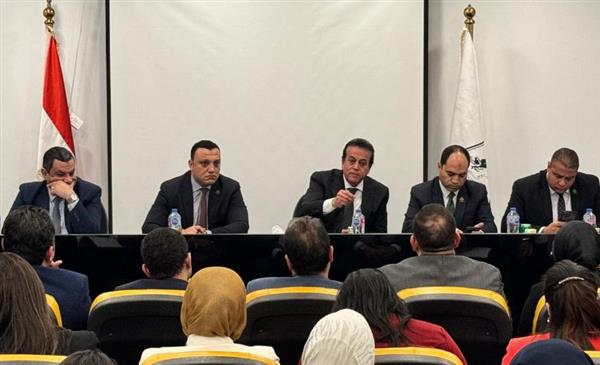 وزير الصحة في حوار مفتوح مع " التنسيقية " حول المنظومة الصحية