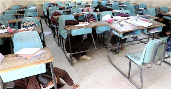 محافظ المنيا يتابع تدريبا عمليا لسيناريو إخلاء مدرسة في مواجهة افتراضية لوقوع زلزال