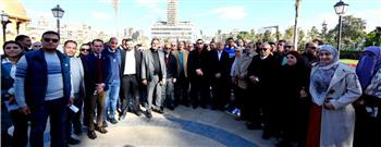   بالصور| جولات وزير الإسكان  في "الأزبكية" وماسبيرو" و"إمبابة"