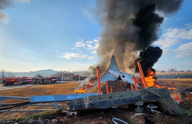 رئيس كوريا الجنوبية يدعو إلى اجتماع طارئ بشأن حادث تحطم الطائرة في مطار موان