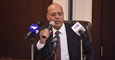 وزير العمل يوجه بسرعة متابعة حادث سقوط "سقف خرسانى" على عمال بالشرقية