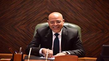   وزير العمل يسلم عقود عمل لذوي الهمم ويكرم عمالة غير منتظمة