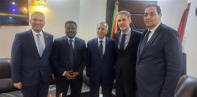 رئيس الأكاديمية العربية يزور السفارة المصرية ببورسودان لتعزيز العلاقات الثنائية