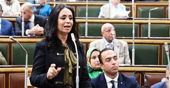 رئيس "النواب" يشيد بأداء مايا مرسي خلال مناقشة مشروع قانون الضمان الاجتماعي