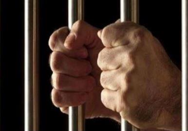 حبس عامل بتهمة سرقة خزينة معمل تحاليل فى العجوزة