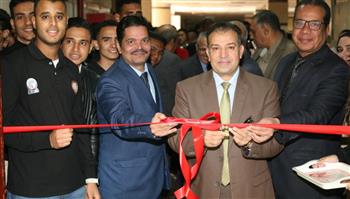   رئيس جامعة جنوب الوادي يفتتح المعرض الفني لطلاب كلية الطب البيطري 