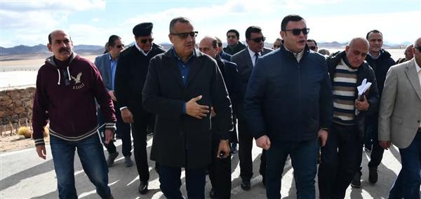 محافظ جنوب سيناء يستقبل وزير الإسكان بمدينة سانت كاترين لمتابعة مشروع التجلي الأعظم