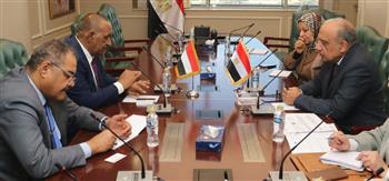   مصر والسودان يبحثان استكمال المرحلة الثانية لمشروع خط الربط الكهربائي "توشكي 2" 