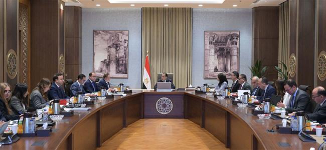 مدبولي يشيد بارتفاع معدلات تحويلات المصريين بالخارج