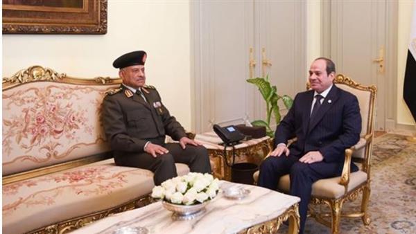 الرئيس السيسي يستقبل وزير الدفاع