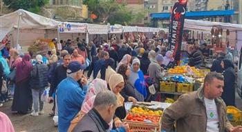   الإسكندرية: انطلاق سوق اليوم الواحد بميدان "المندرة" لتوفير السلع بأسعار مخفضة