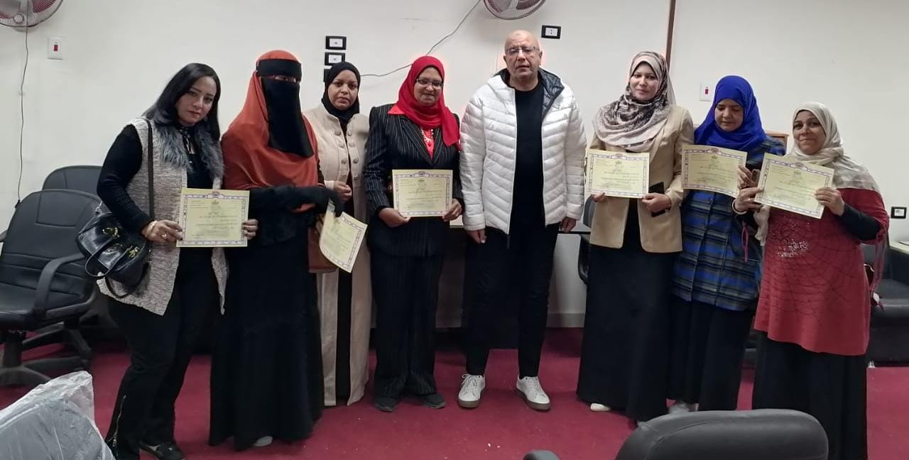 بالصور "صحة قنا" تختتم برنامجًا تدريبيًا لرفع كفاءة خدمة المواطنين