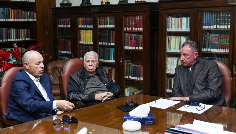 تفاصيل زيارة أبو ريدة للخطيب في الأهلي