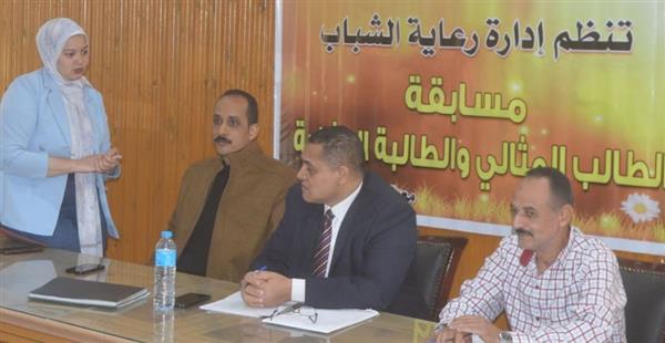 فوز الطلاب"محمد عزت ورحمة منصور".. بالطالب والطالبة المثاليين بحقوق قنا
