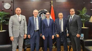   وزير الاستثمار يناقش مع " رجال أعمال إسكندرية " سُبل تحسين كفاءة التجارة الخارجية