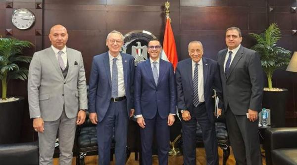 وزير الاستثمار يناقش مع " رجال أعمال إسكندرية " سُبل تحسين كفاءة التجارة الخارجية