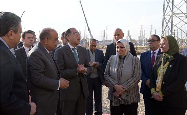 مدبولي يتفقد مستجدات تنفيذ أعمال محطة الربط الكهربائي المصرى السعودى فى بدر