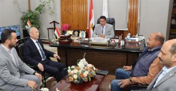 رئيس جهاز "بني سويف الجديدة" يستقبل وفد مستثمرين صينيين لبحث أوجه التعاون
