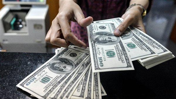 مفاجأة في سعر الدولار أمام الجنيه اليوم