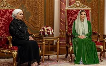 السيدة انتصار السيسي وقرينة سلطان عمان تزوران المتحف الوطني