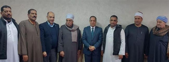 يسع لـ 1000 مصلٍ .. أمين الشئون البرلمانية يشهد افتتاح مسجد الروضة بأبيس 