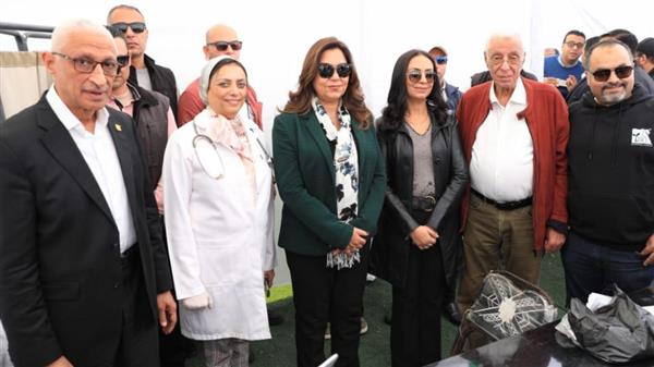 وزيرة التنمية المحلية تشهد إطلاق القافلة الطبية الشاملة بمركز شباب شهداء الروضة