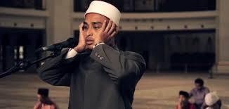 هل تلزم الإقامة مع كل صلاة؟
