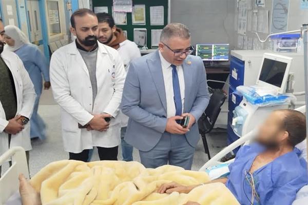 مدير التأمين الصحي بالقليوبية  يفاجئ مستشفى وعيادات بنها