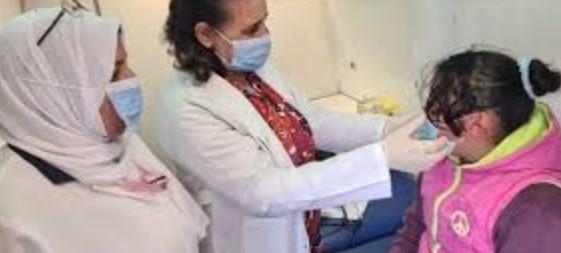 فحص 1416 حالة خلال قافلة بمركز إهناسيا في بني سويف ضمن "حياة كريمة"