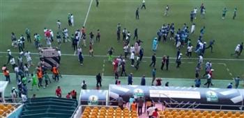   الكاف يحقق في الاشتباكات خلال مباراة "اتحاد الجزائر" و"جيراف"السنغالي