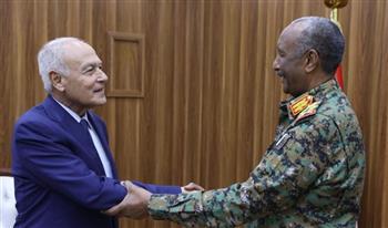 أبو الغيط يبحث مع البرهان سبل دعم العمل العربي المشترك لدعم السودان