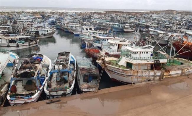 استمرار إغلاق ميناء الصيد البحري ببرج البرلس وتوقف حركة الصيد