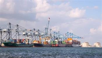   ميناء دمياط يتداول 37 سفينة للحاويات والبضائع العامة خلال 24 ساعة  